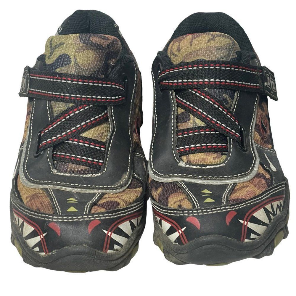 Boy's Champoin Sneaker Shoes Size 2.5